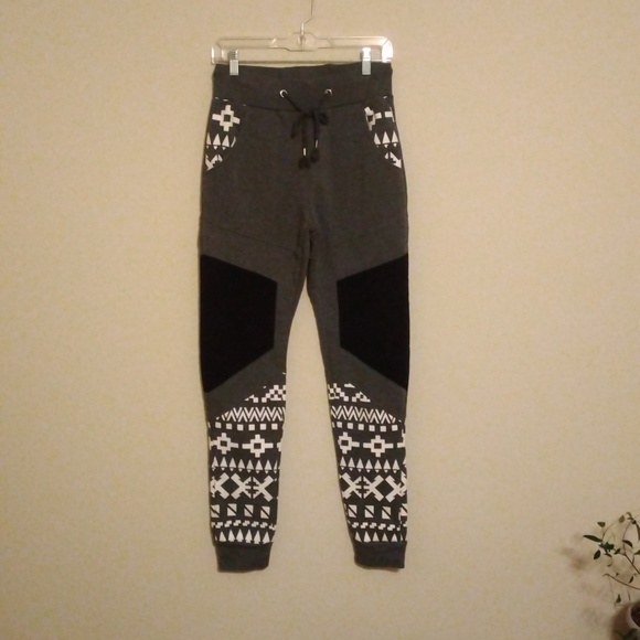 TRILLNATION JOGGERS MEN'S SIZE SMALL - Picture 1 of 6